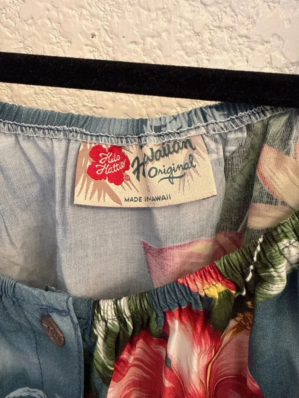 Hilo Hattie Hawaiian Tropical Blue Shoulder Blouse Vintage & Authentic Size XS - Picture 11 of 16